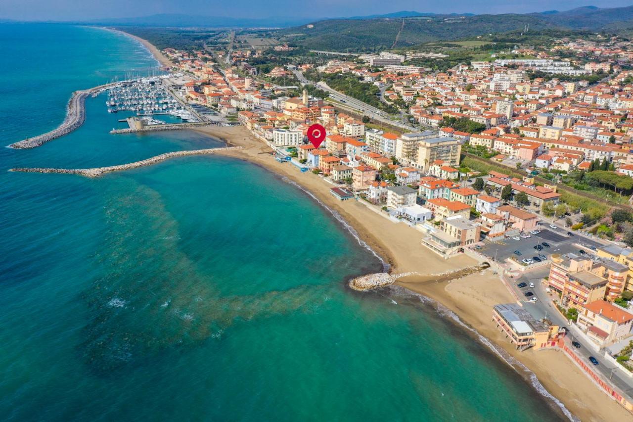 Villa Lilla Sulla Spiaggia Di San Vincenzo Luxury Exterior foto